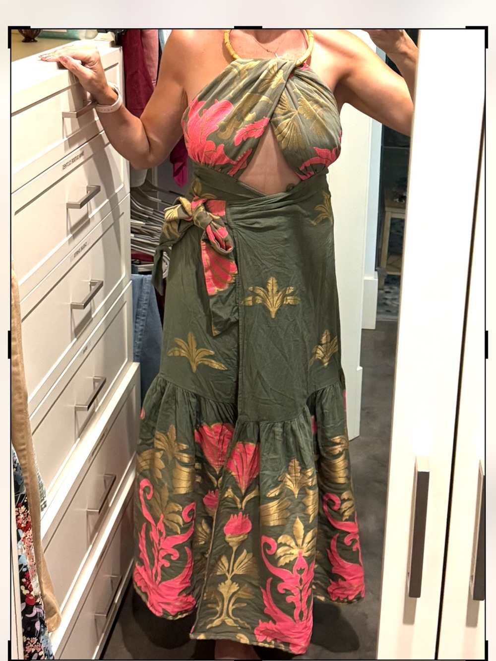 LACE WOODEN COLLAR MAXI DRESS